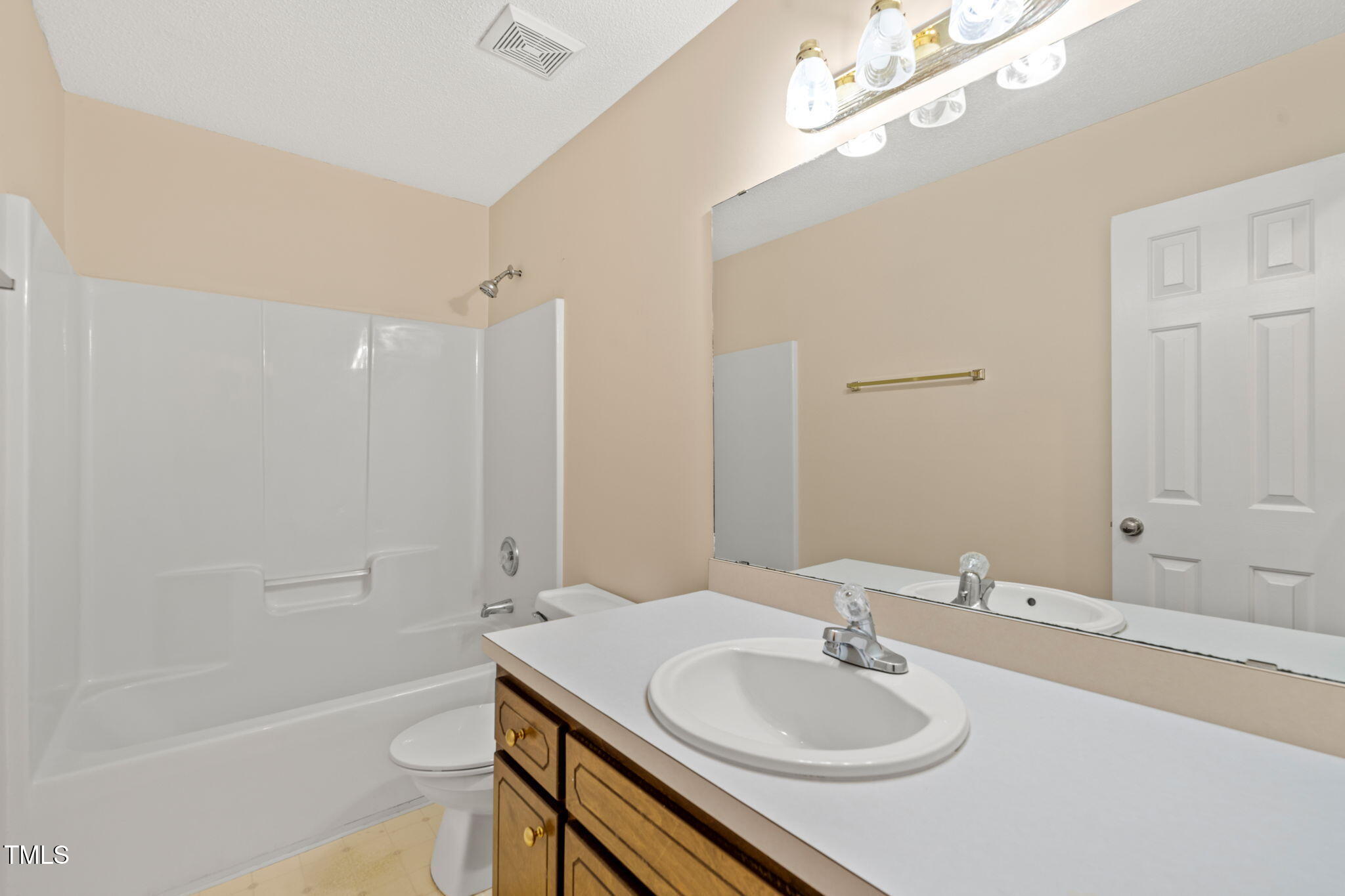 2782 North Shiloh Road Garner, NC 27529 - Photo 25 of 40 25-web-or-mls-DSC00540