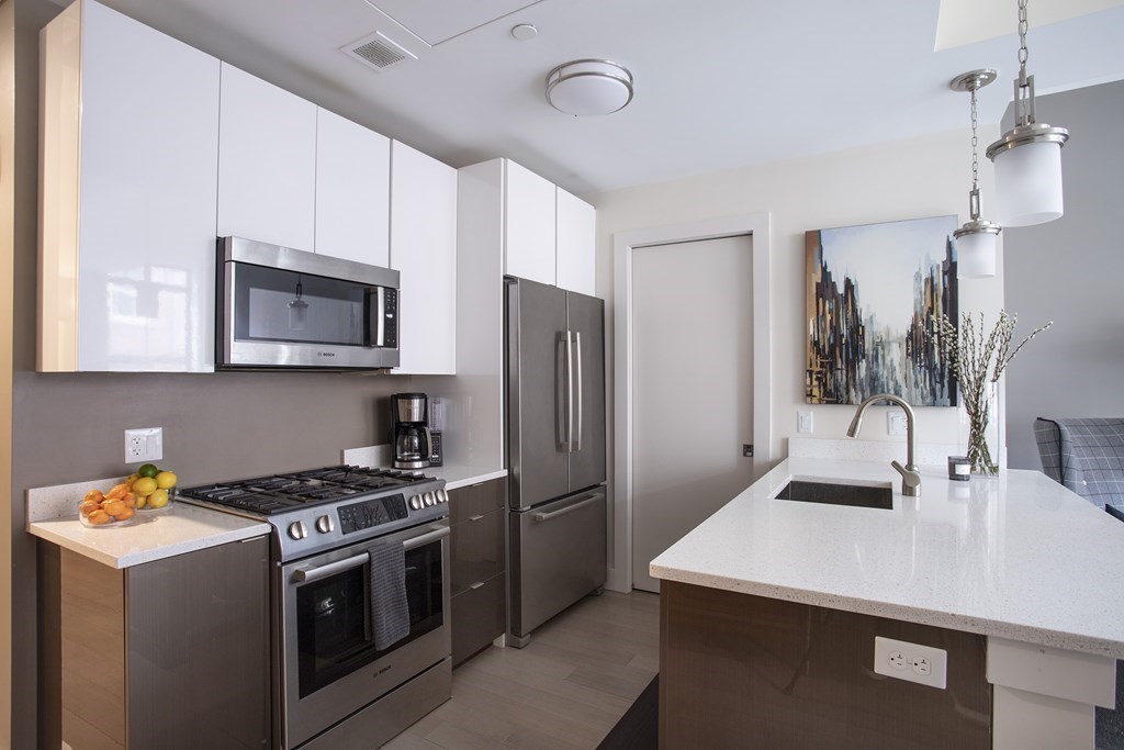 121 Portland Street, Unit 404 Boston, MA 02114 - Photo 4 of 10