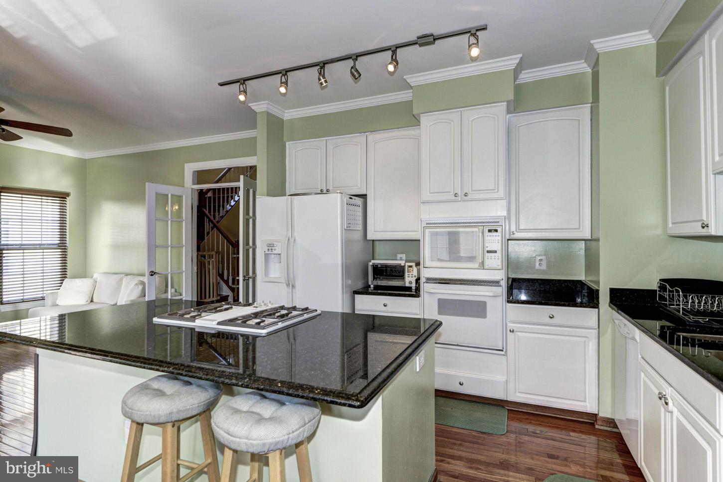 2134 Chippewa Place Silver Spring, MD 20906 - Photo 8 of 20 Kitchen