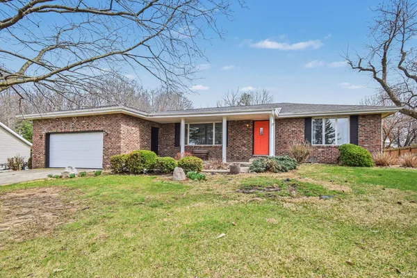 $159,900 | 12060 North Woodland Acres Drive, Syracuse, IN 46567