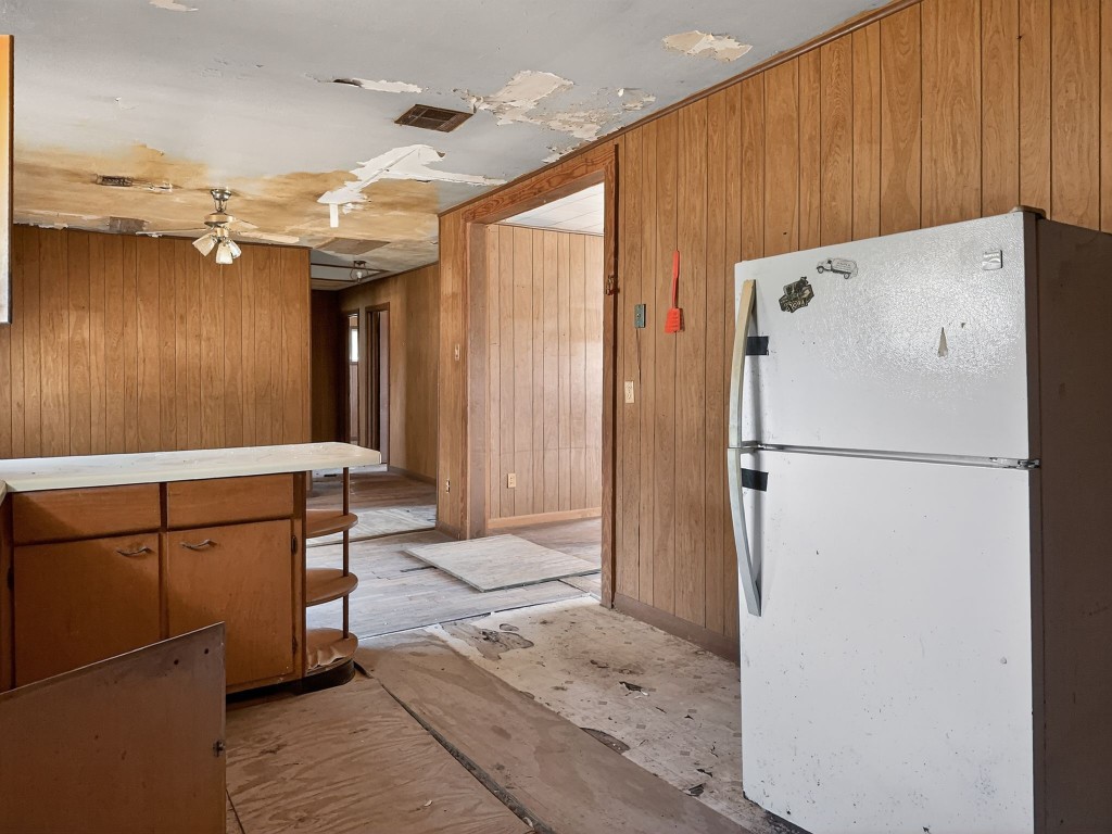 2029 9th Street High Island, TX 77623 - Photo 11 of 30