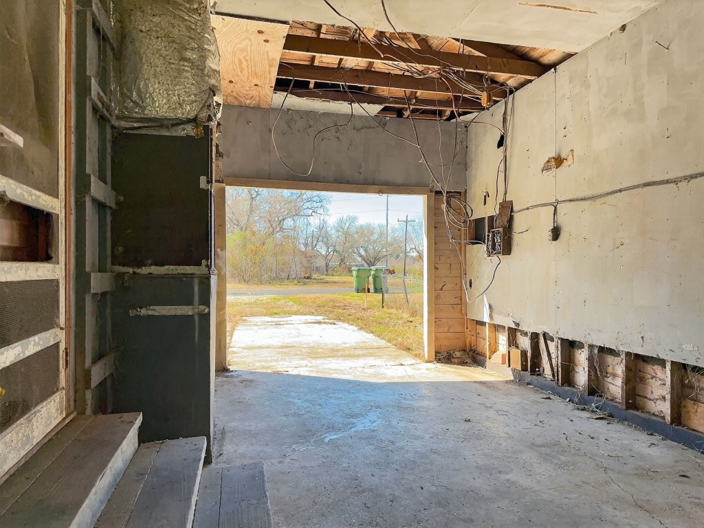 2029 9th Street High Island, TX 77623 - Photo 27 of 30