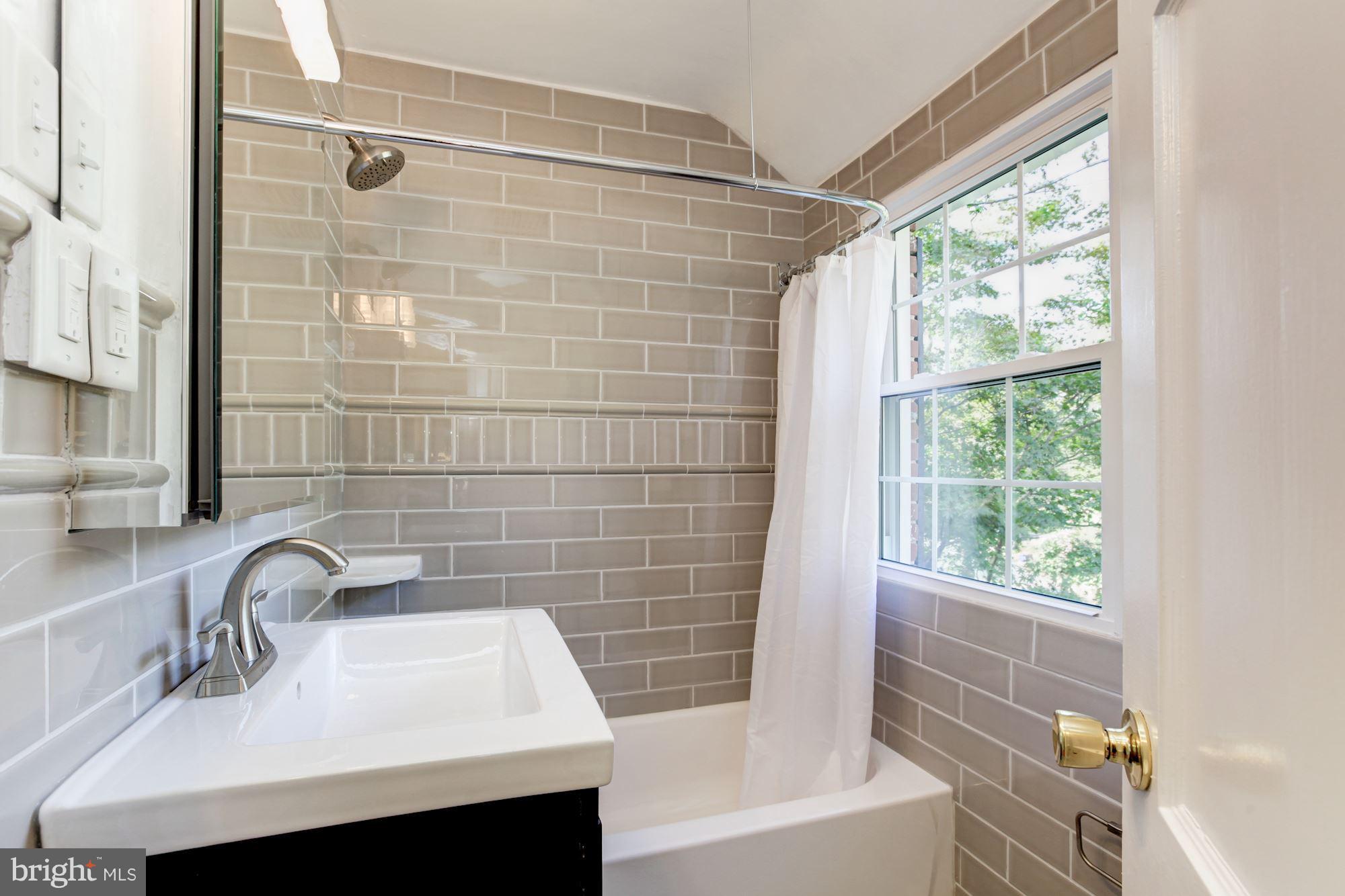 1604 South Springwood Drive Silver Spring, MD 20910 - Photo 14 of 22 Charming Full Bath