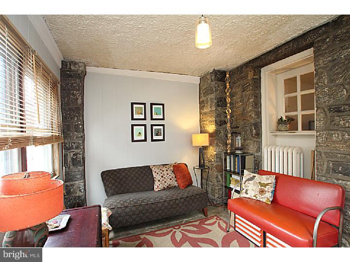 921 Marlyn Road Philadelphia, PA 19151 - Photo 3 of 25