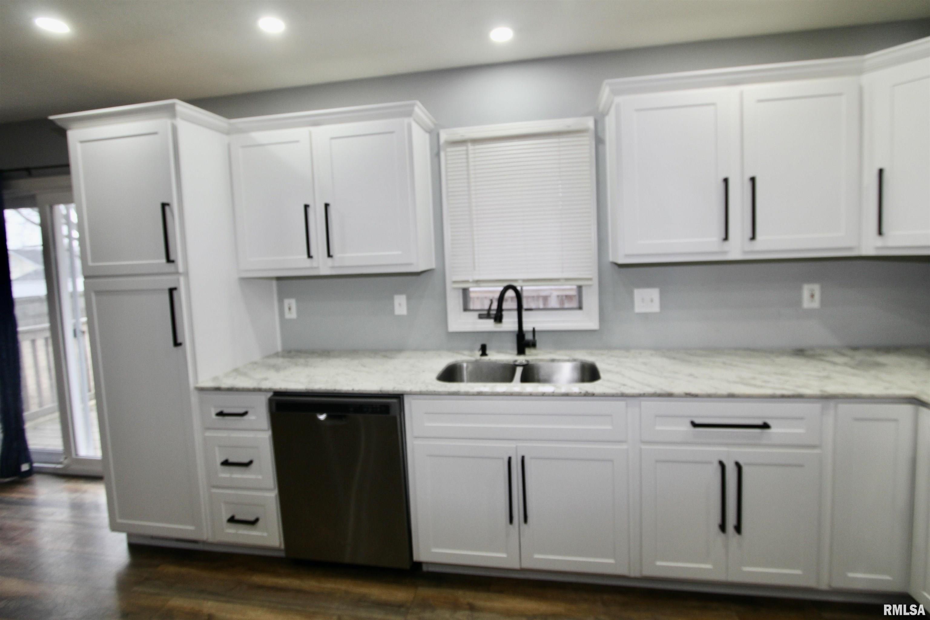 103 Esser Street Washington, IL 61571 - Photo 14 of 78