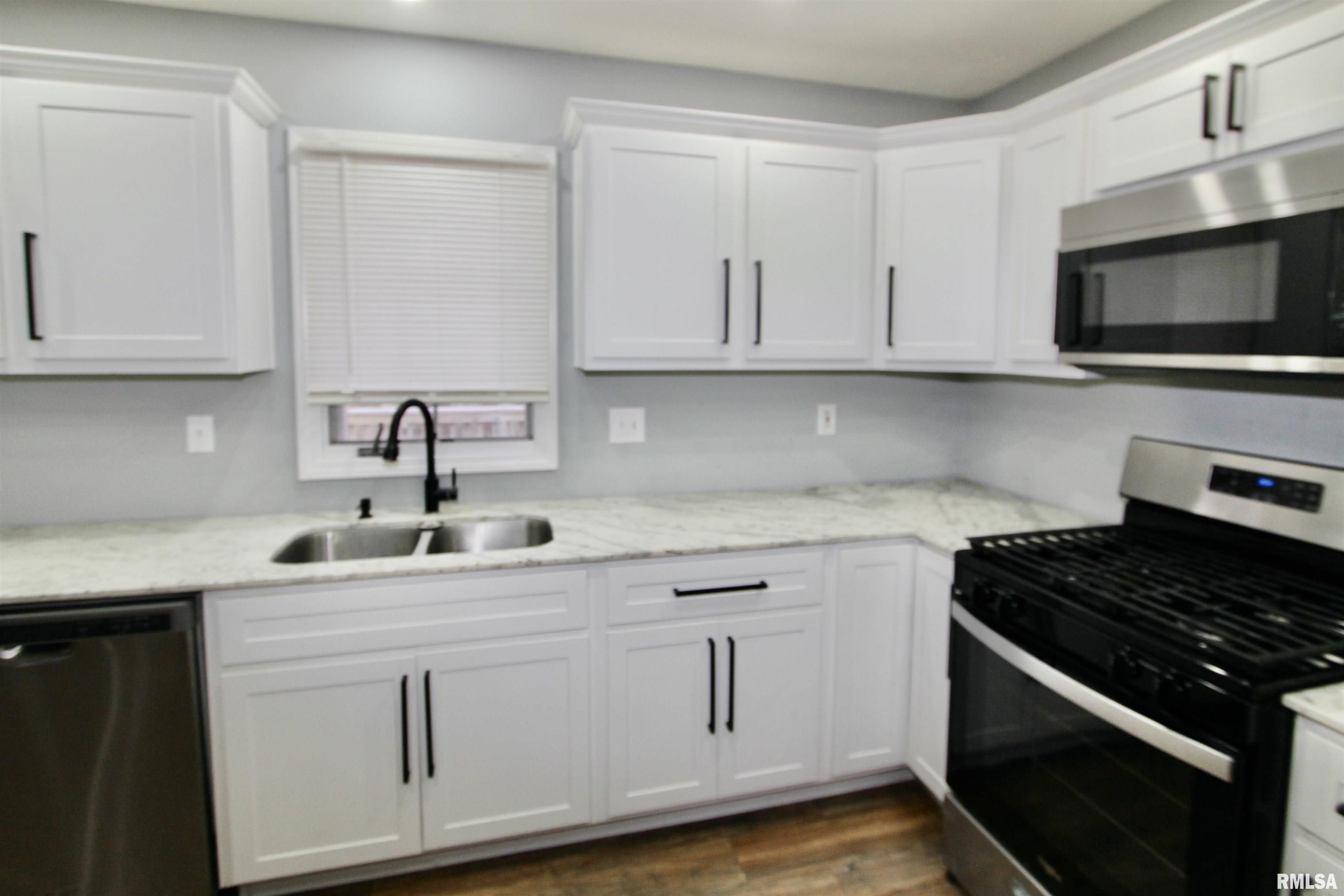 103 Esser Street Washington, IL 61571 - Photo 15 of 78