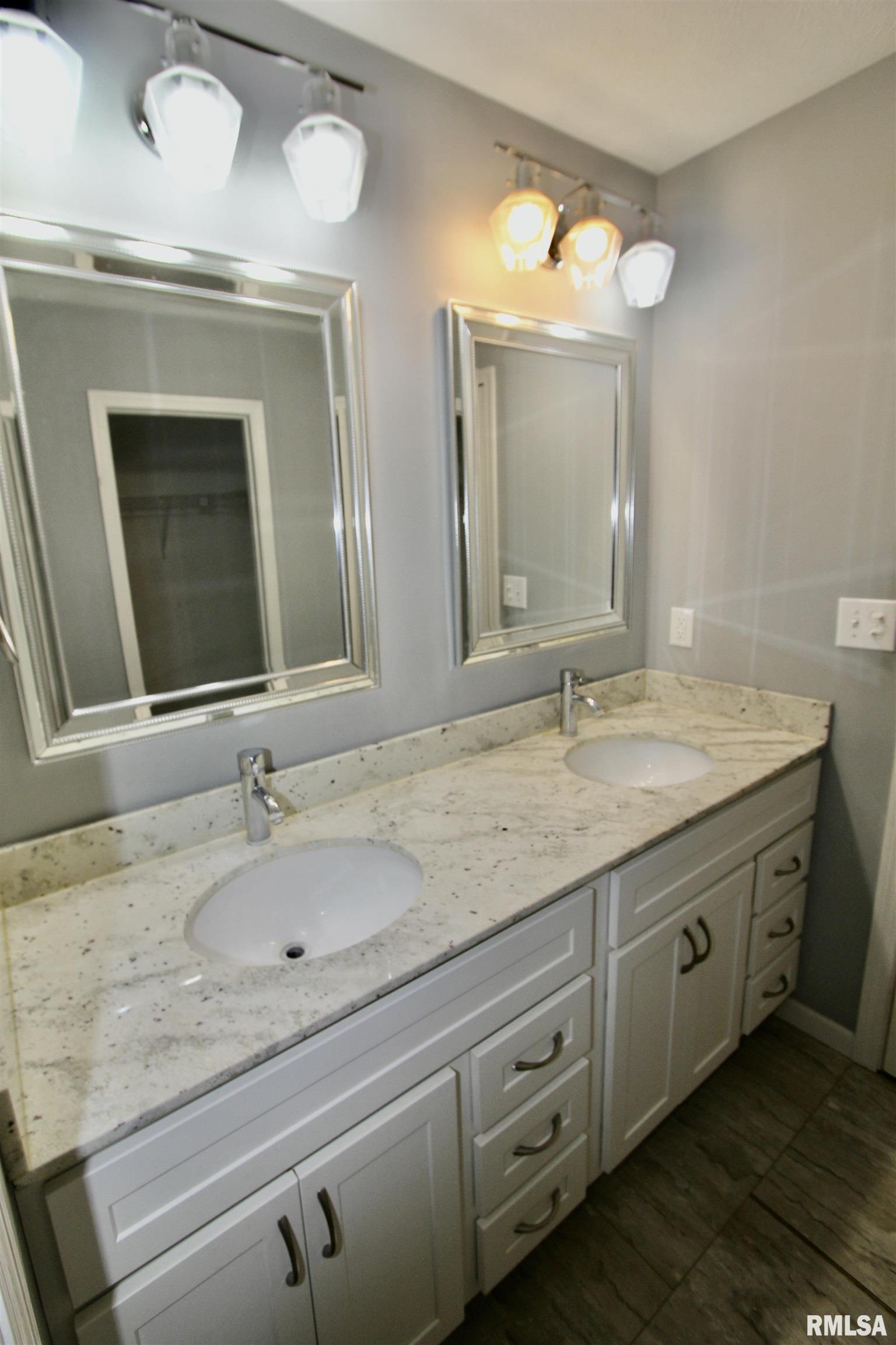 103 Esser Street Washington, IL 61571 - Photo 46 of 78