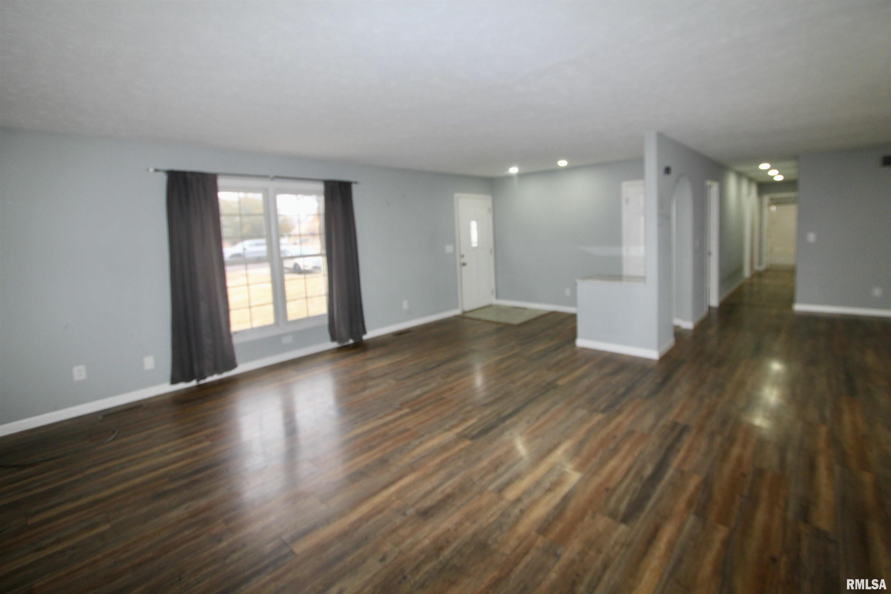 103 Esser Street Washington, IL 61571 - Photo 7 of 78