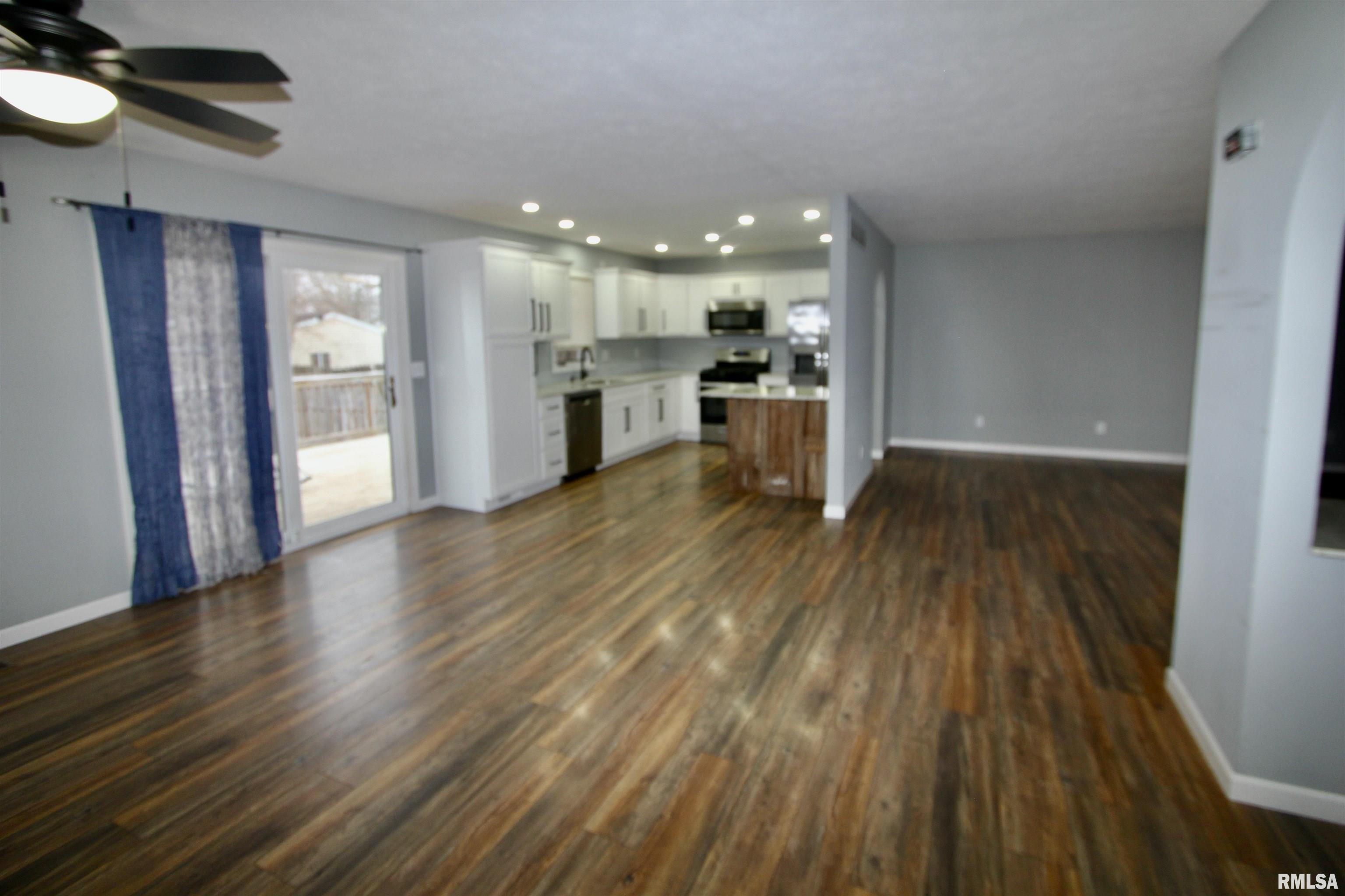 103 Esser Street Washington, IL 61571 - Photo 9 of 78