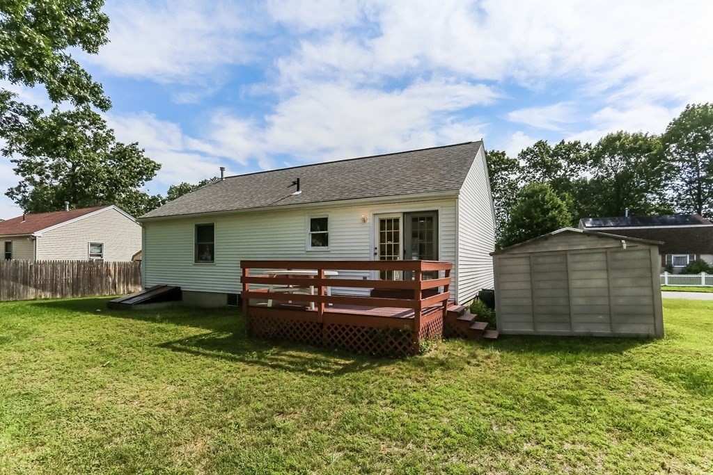 234 Arnold Avenue Springfield, MA 01119 - Photo 17 of 20 Gallery Image 17