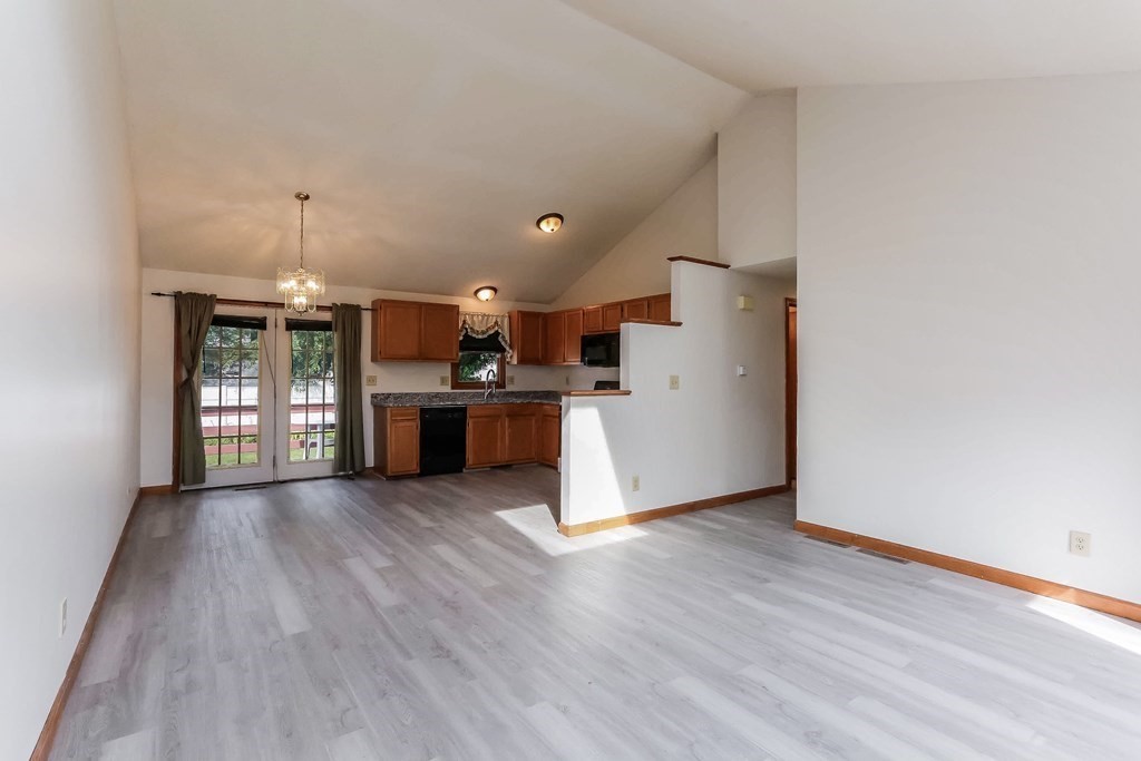 234 Arnold Avenue Springfield, MA 01119 - Photo 5 of 20 Gallery Image 5
