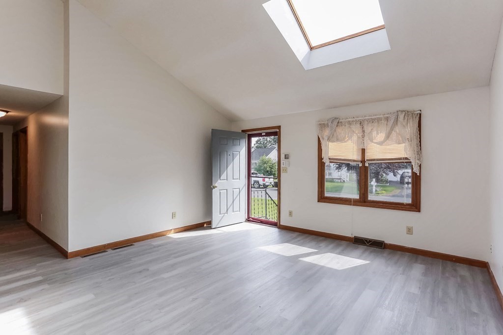 234 Arnold Avenue Springfield, MA 01119 - Photo 6 of 20 Gallery Image 6