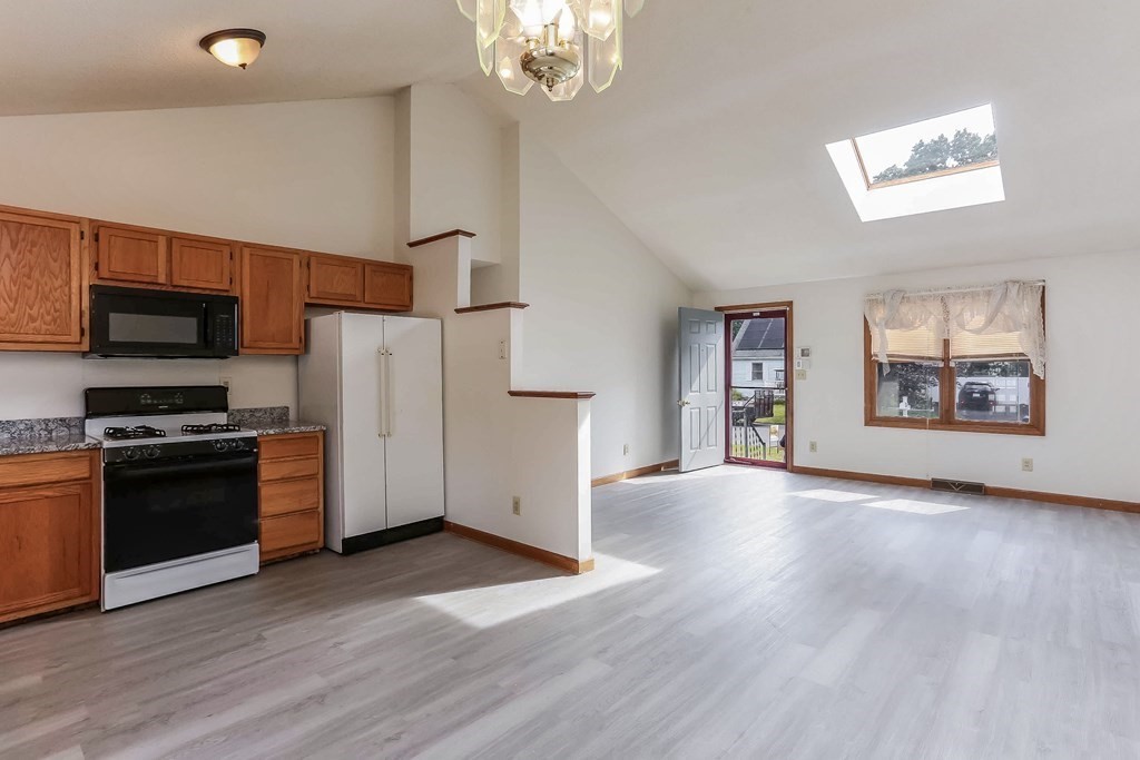 234 Arnold Avenue Springfield, MA 01119 - Photo 7 of 20 Gallery Image 7