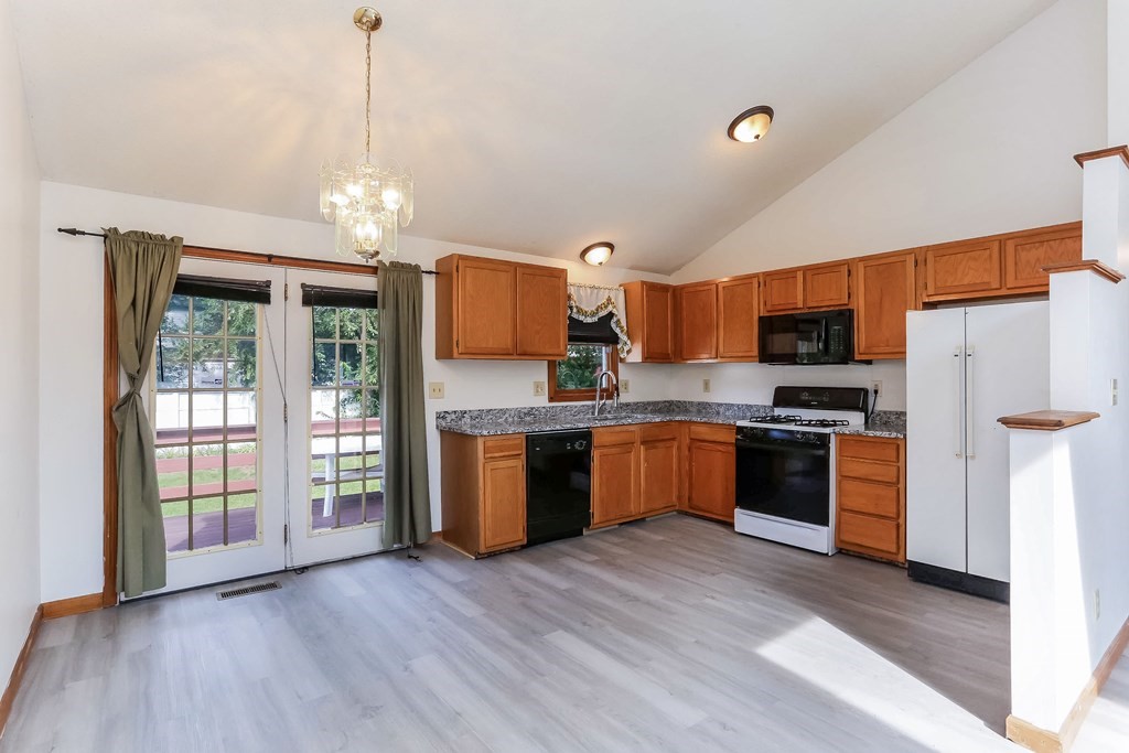 234 Arnold Avenue Springfield, MA 01119 - Photo 8 of 20 Gallery Image 8