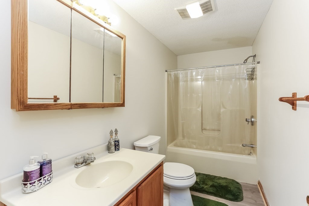 234 Arnold Avenue Springfield, MA 01119 - Photo 10 of 20 Gallery Image 10