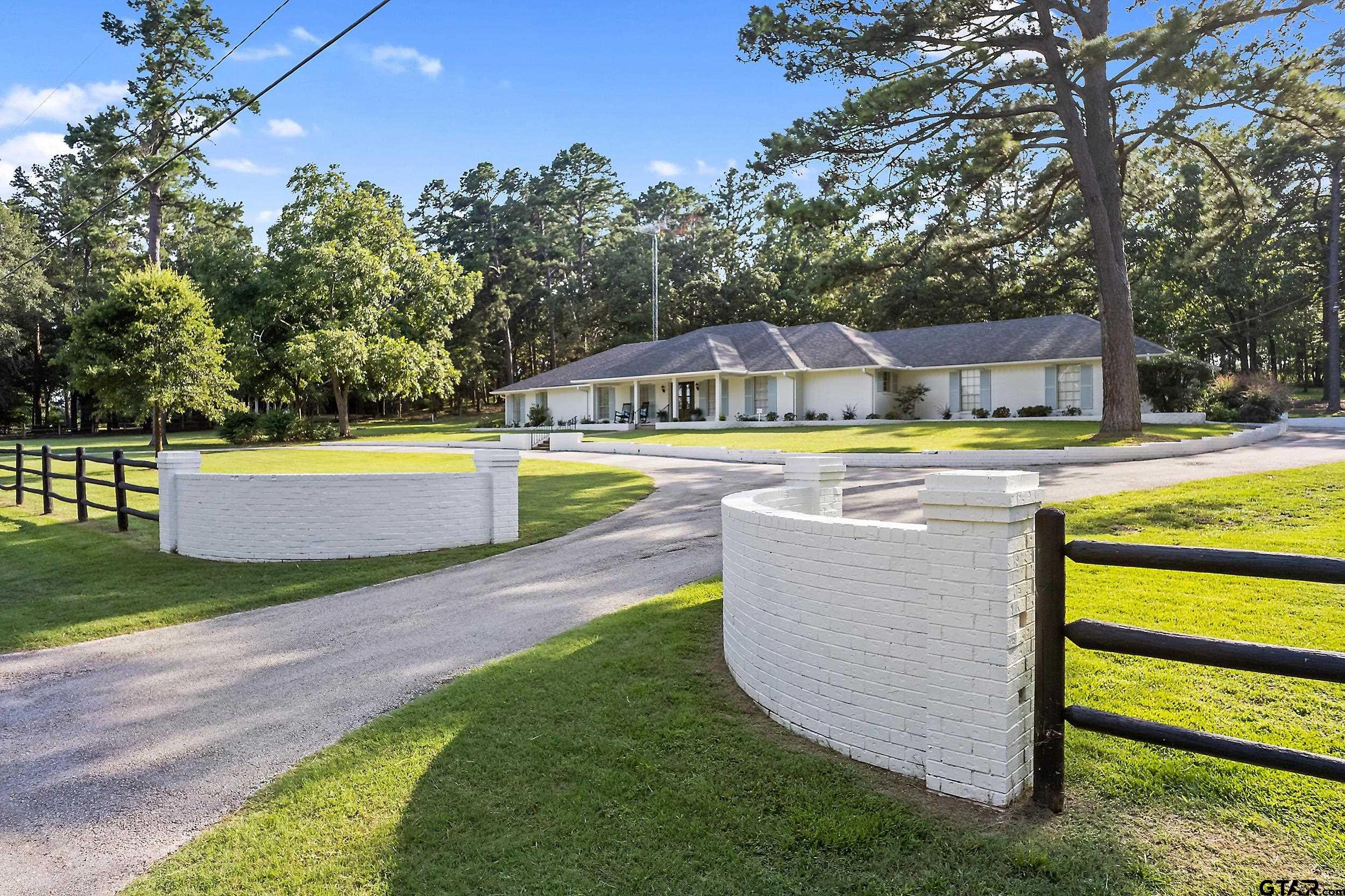 16708 Beddingfield Road Flint, TX 75762 - Photo 2 of 40 a view of a house with swimming pool and sitting area