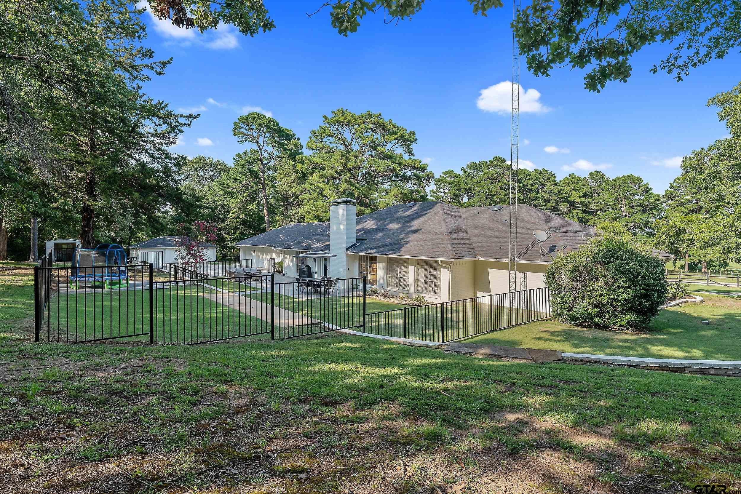 16708 Beddingfield Road Flint, TX 75762 - Photo 40 of 40 a view of house with a big yard