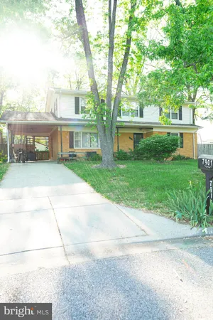front view of house with a yard