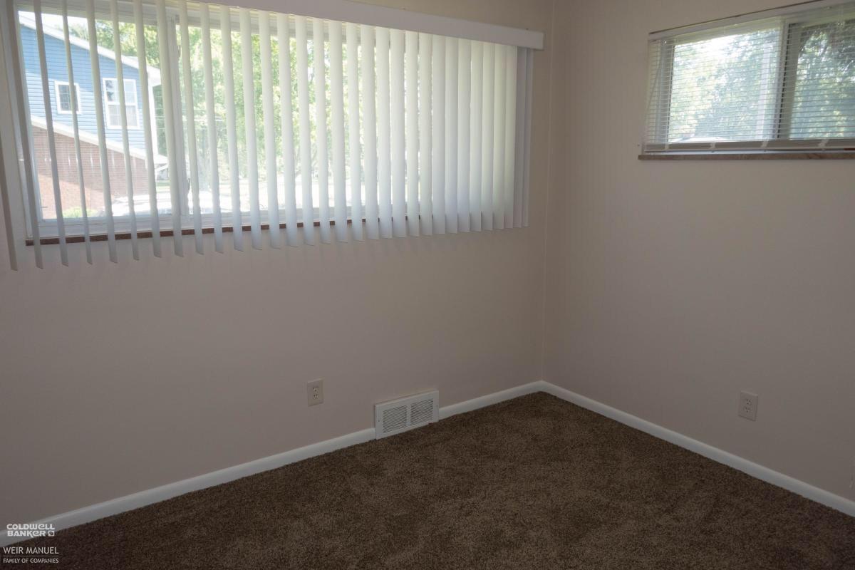 20779 North Nunneley Road Clinton Township, MI 48036 - Photo 4 of 12