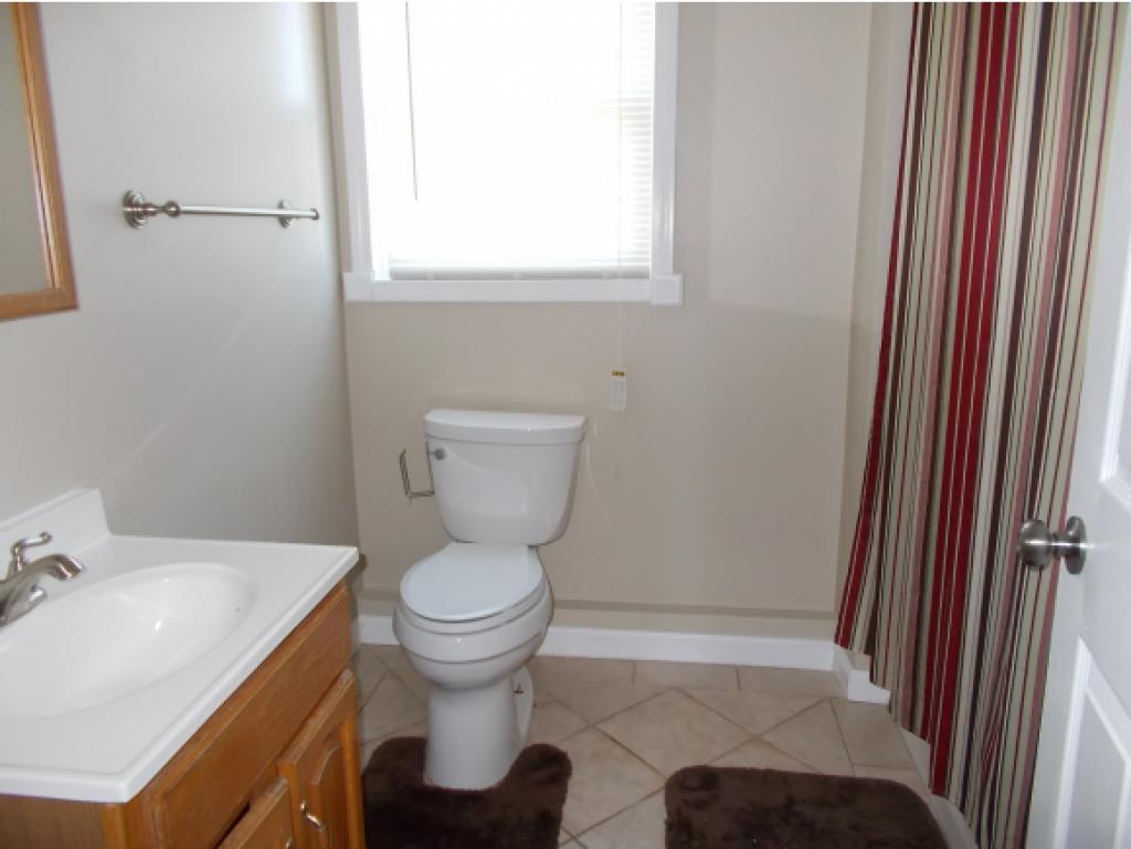 128 Franklin Street Rochester, NH 03867 - Photo 9 of 13