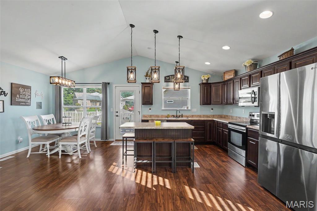 501 Micah's Way Columbia, IL 62236 - Photo 8 of 42