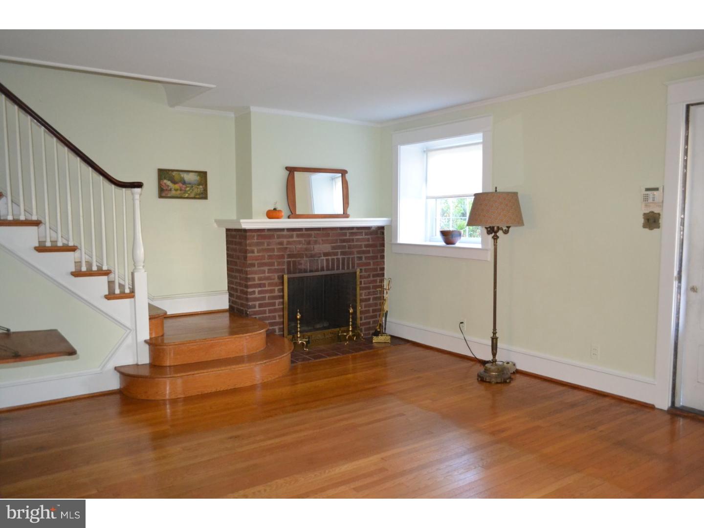 108 Walsh Road Lansdowne, PA 19050 - Photo 4 of 21 Living Room