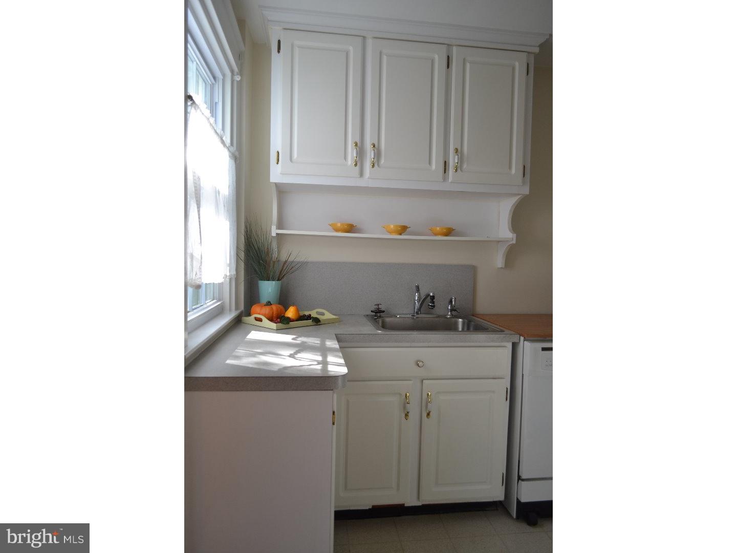 108 Walsh Road Lansdowne, PA 19050 - Photo 8 of 21 Kitchen
