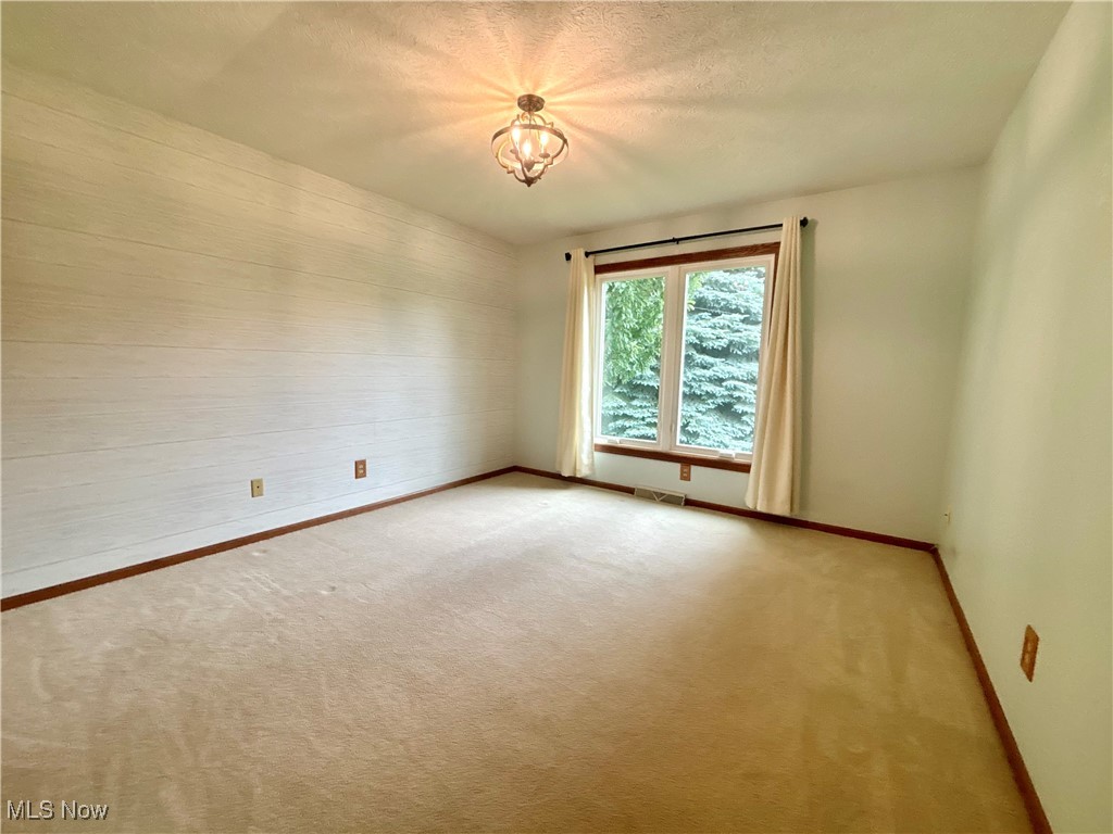 29123 Ridge Road Wickliffe, OH 44092 - Photo 19 of 39 Gallery Image 19