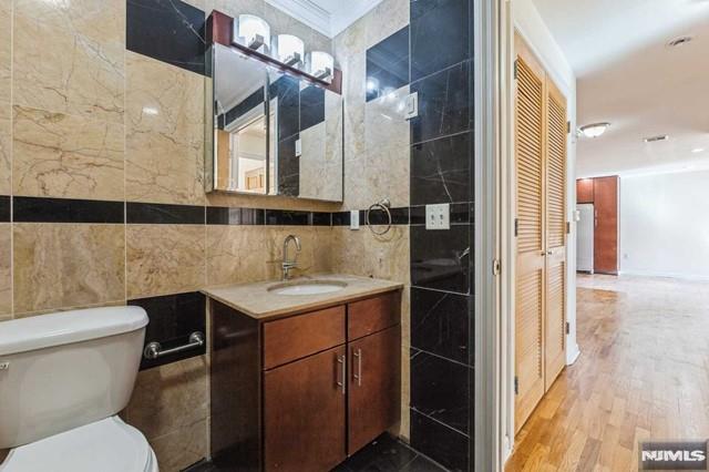 17 Meadow Road, Unit 401 Rutherford, NJ 07070 - Photo 16 of 29