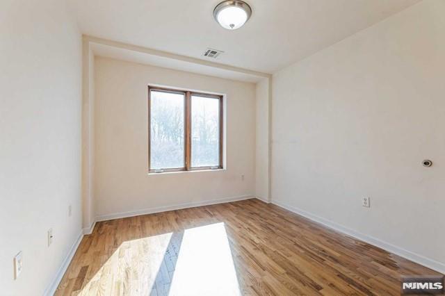 17 Meadow Road, Unit 401 Rutherford, NJ 07070 - Photo 17 of 29