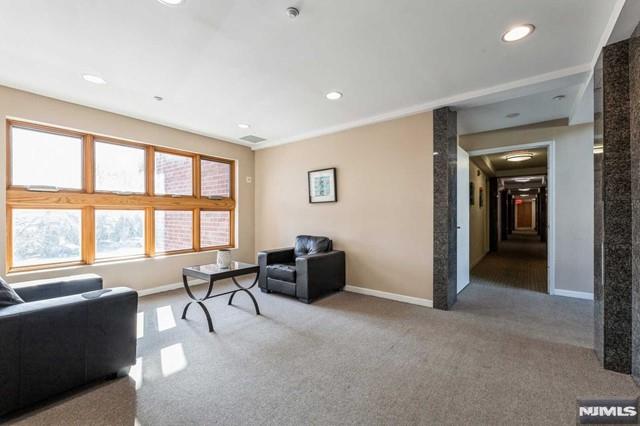 17 Meadow Road, Unit 401 Rutherford, NJ 07070 - Photo 26 of 29