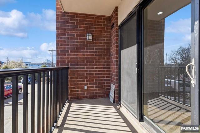 17 Meadow Road, Unit 401 Rutherford, NJ 07070 - Photo 7 of 29