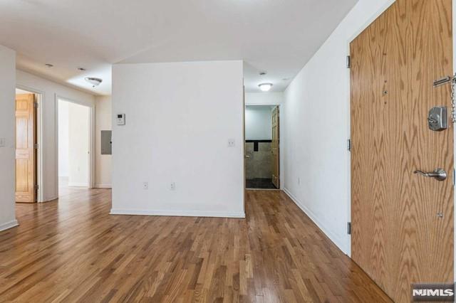 17 Meadow Road, Unit 401 Rutherford, NJ 07070 - Photo 9 of 29