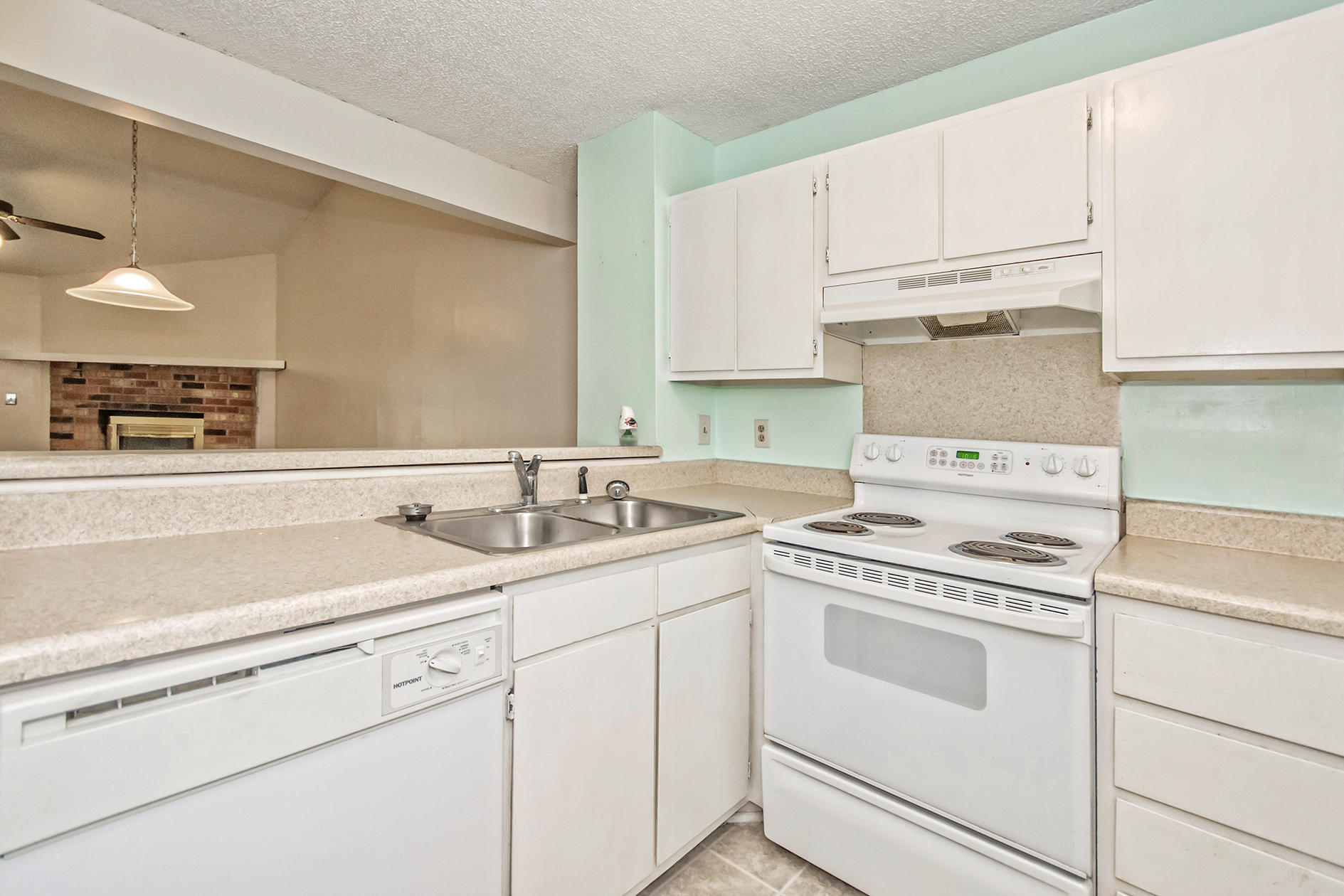 719 Temple Road, Unit A Ladson, SC 29456 - Photo 16 of 33 DSC_0077