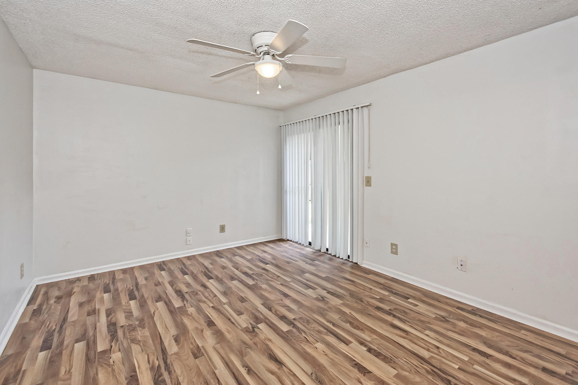 719 Temple Road, Unit A Ladson, SC 29456 - Photo 25 of 33 DSC_0086