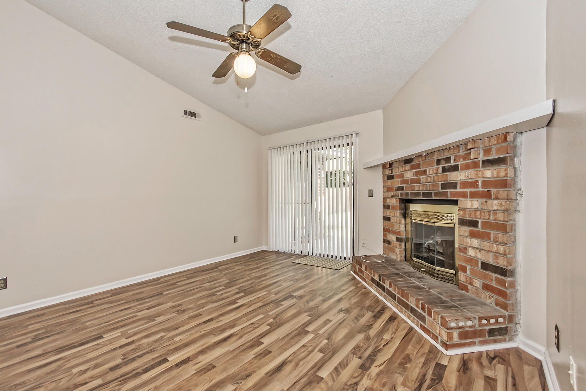 719 Temple Road, Unit A Ladson, SC 29456 - Photo 8 of 33 DSC_0069