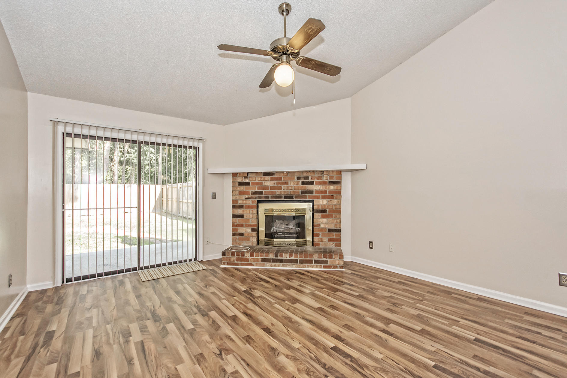 719 Temple Road, Unit A Ladson, SC 29456 - Photo 9 of 33 DSC_0070