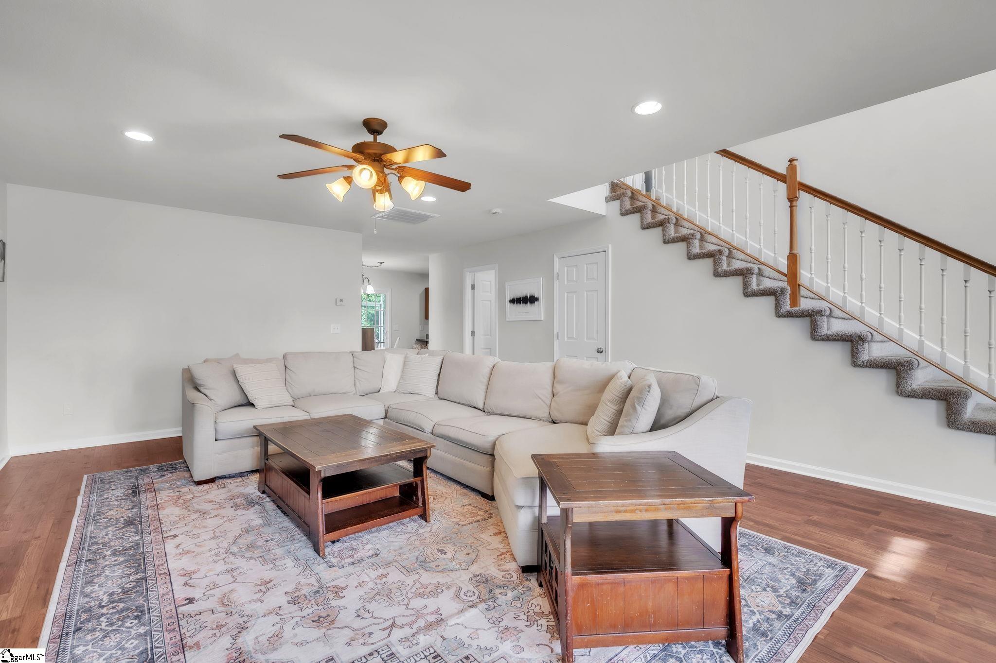112 Rustcraft Drive Greer, SC 29651 - Photo 5 of 31