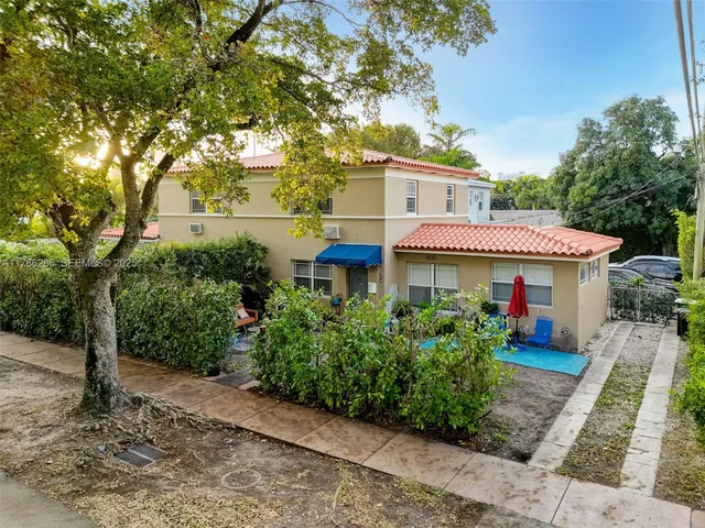$3,800 | 400 Cadima Avenue, Coral Gables, FL 33134