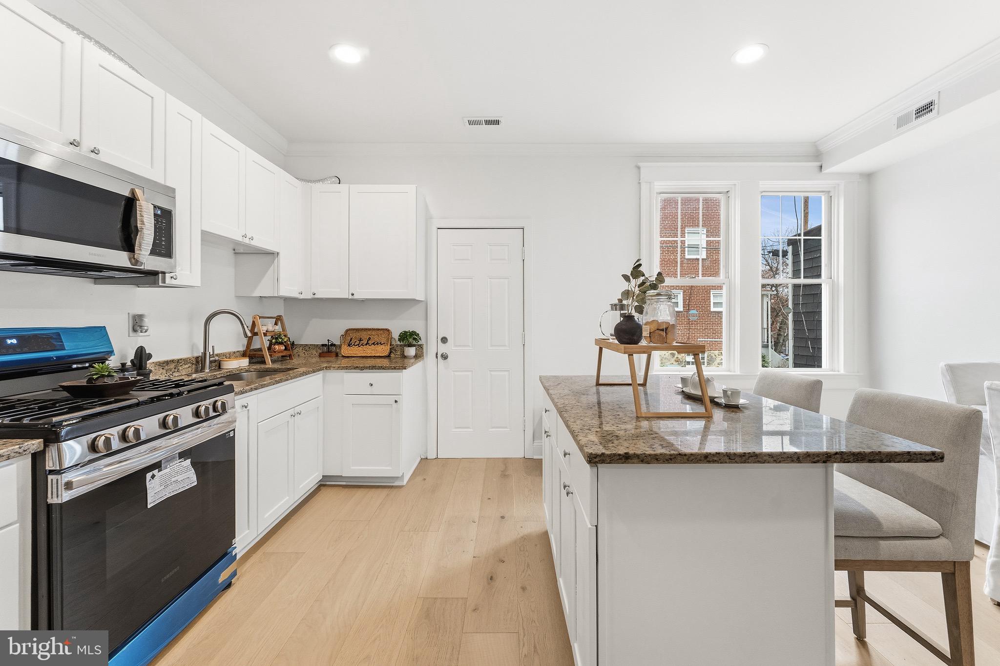 15 South Tremont Road Baltimore, MD 21229 - Photo 17 of 26