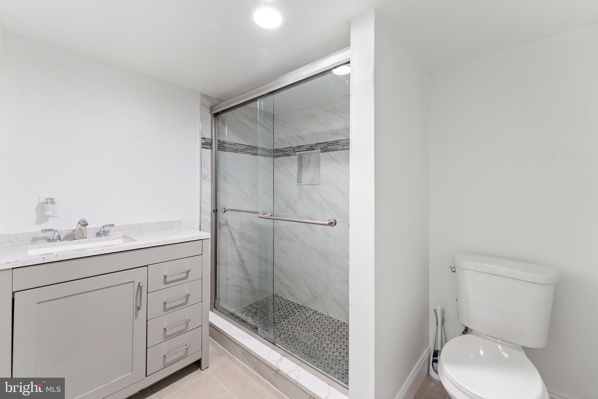 15 South Tremont Road Baltimore, MD 21229 - Photo 23 of 26