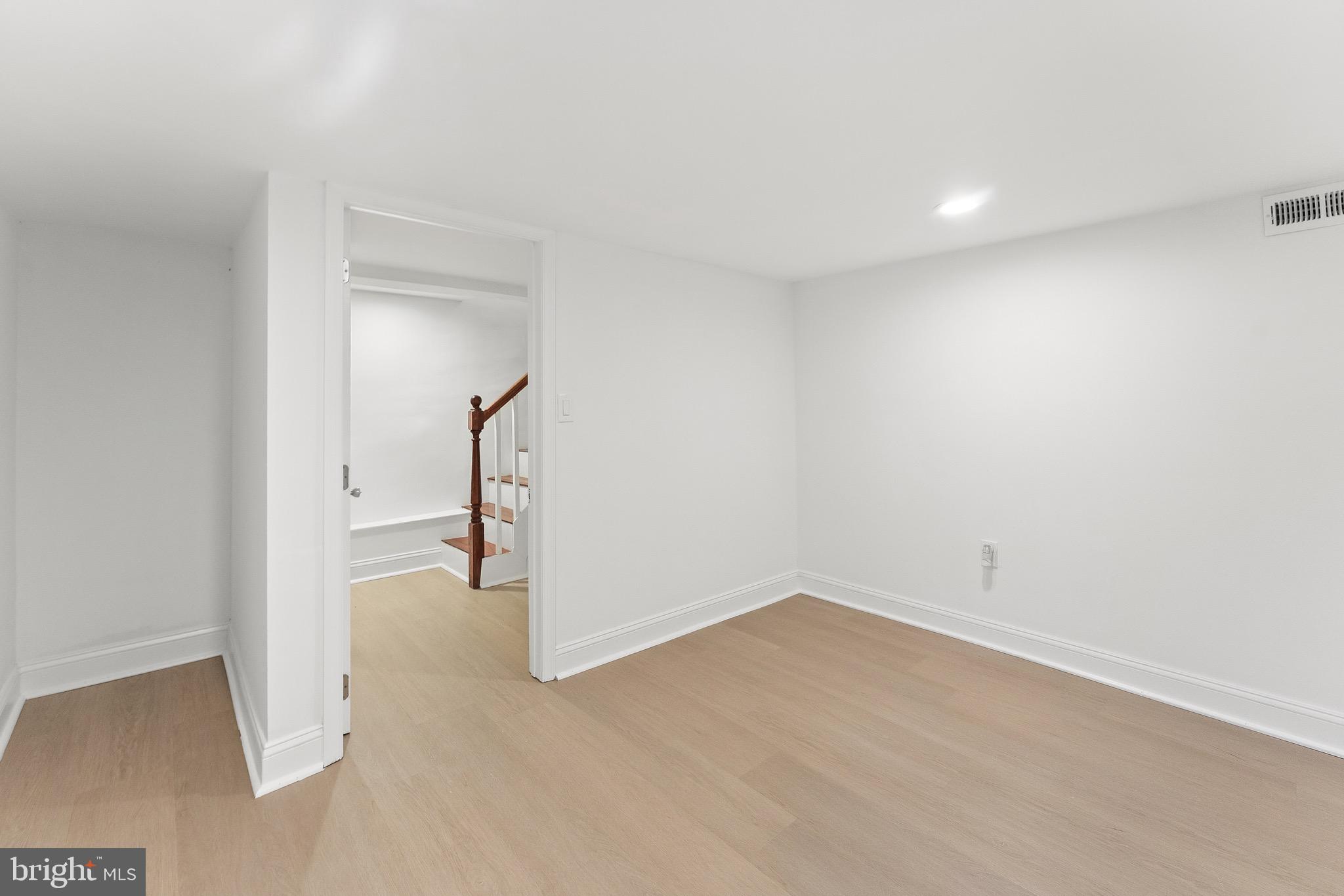 15 South Tremont Road Baltimore, MD 21229 - Photo 25 of 26