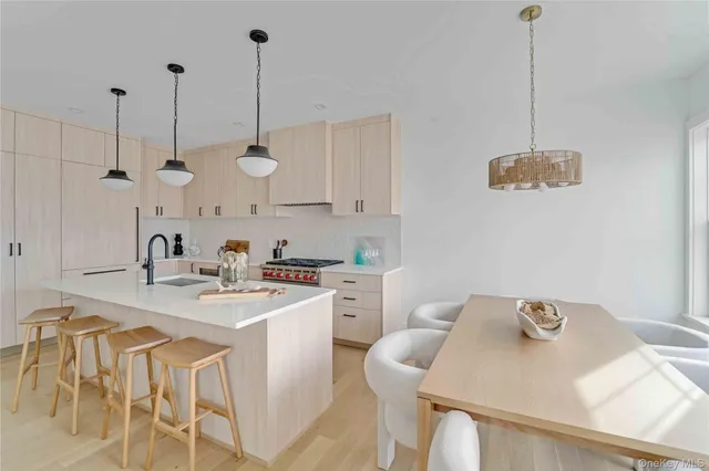 $1,399,000 | 12 Depot, Unit 103 (PEARL WAY), Westhampton Beach, NY 11978