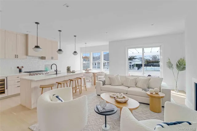 $1,399,000 | 12 Depot, Unit 103 (PEARL WAY), Westhampton Beach, NY 11978