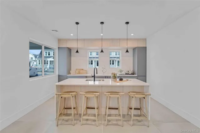 $1,399,000 | 12 Depot, Unit 103 (PEARL WAY), Westhampton Beach, NY 11978