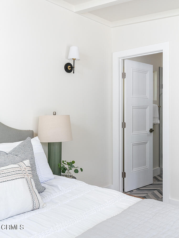 2375 Catherine Road Altadena, CA 91001 - Photo 23 of 50 a bed room with a bed and a window