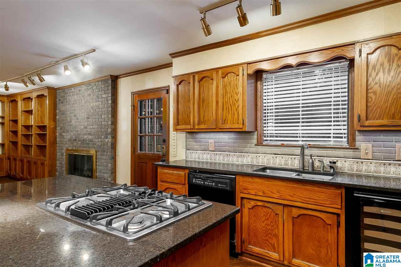 1516 Saulter View Road Birmingham, AL 35209 - Photo 14 of 27