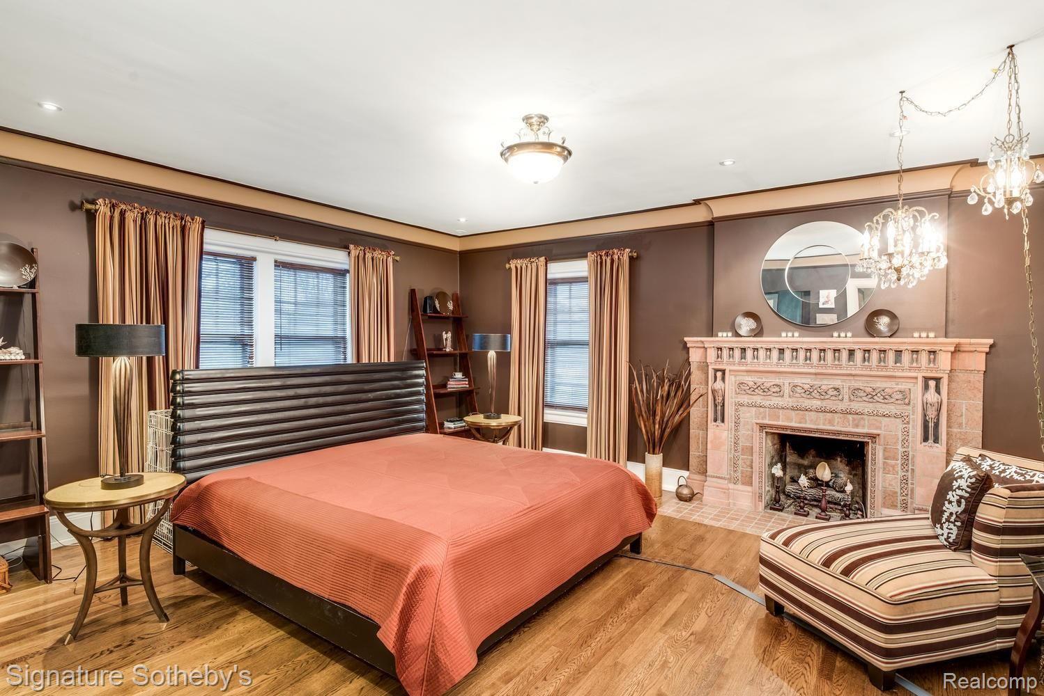 1022 Bishop Road Grosse Pointe, MI 48230 - Photo 32 of 88 1022 Bishop Rd Grosse Pointe-large-030-036-1022 Bishop Rd Grosse Pointe-1499x1000-72dpi.jpg