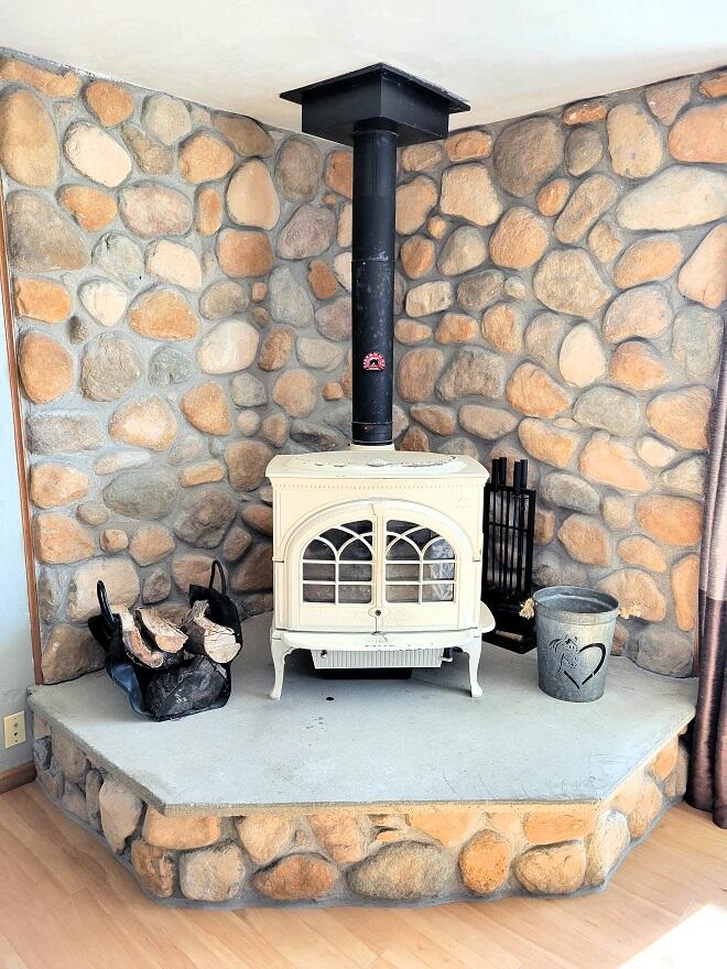 14612 Slager Road Franklin, WI 54230 - Photo 8 of 36 fireplace