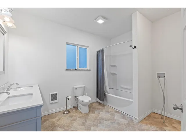 $199,900 | 808 West A Street, Rainier, OR 97048